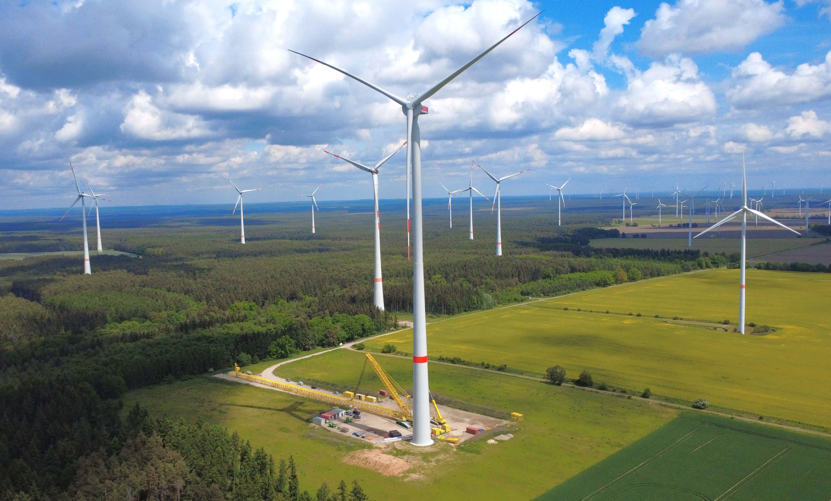 Photo: The new wind turbine in Danna